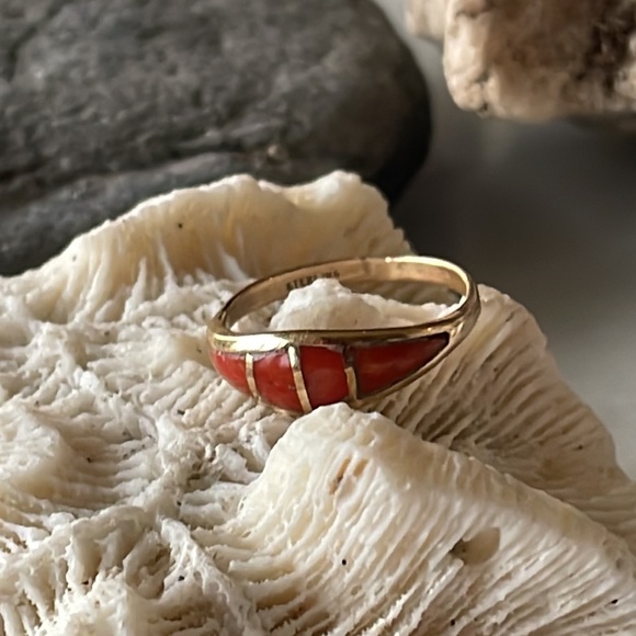 Vintage Zuni Native American Gold Red Coral Ring - Picture 9 of 10
